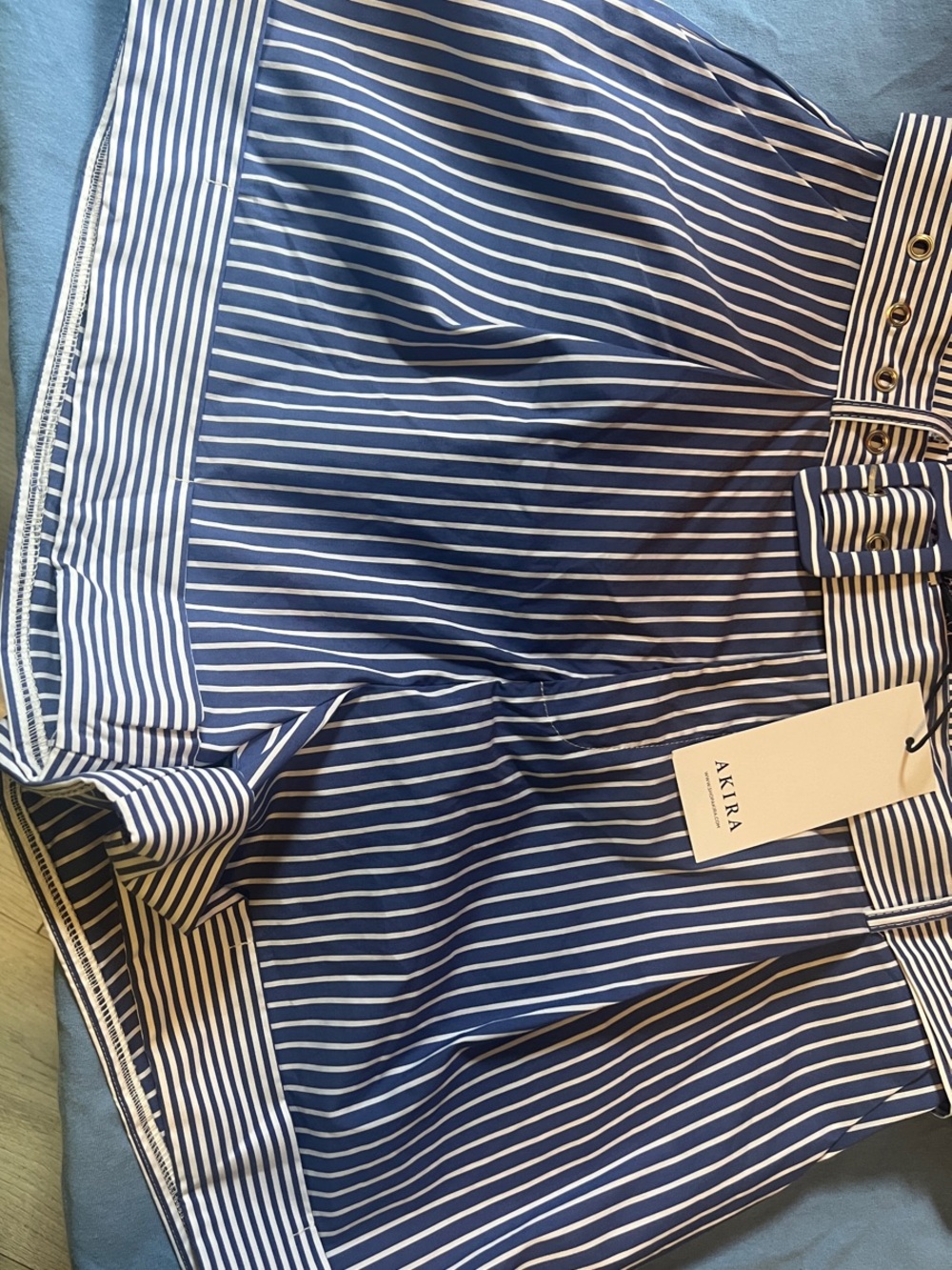 NWT AKIRA GUESS WHO Poplin Paperbag shorts Blue White Striped L